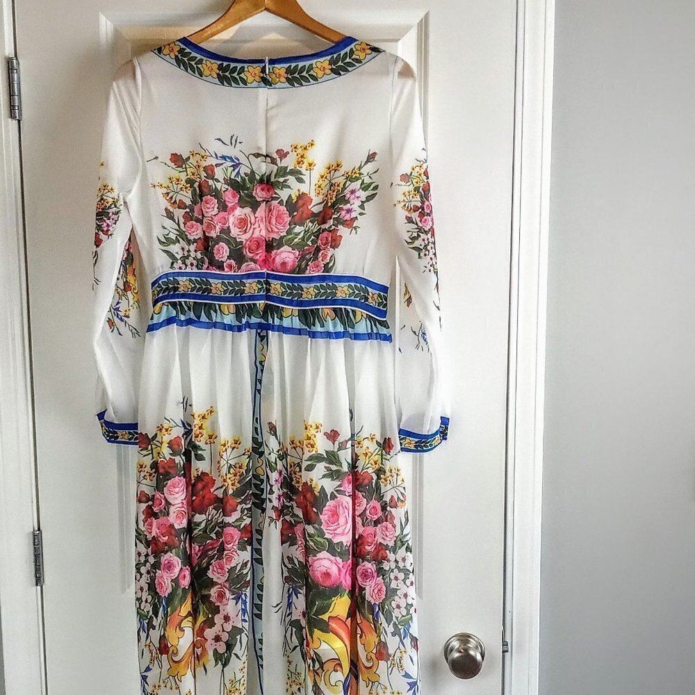 Vicky and Lucas Multicolor Floral Maxi Dress NWT - Picture 4 of 8